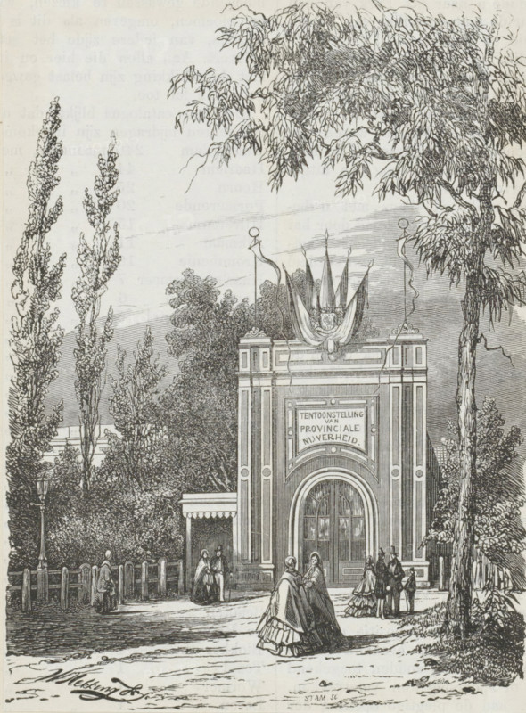 Exhibition of provincial industry in Amsterdam in 1859, print, A number of figures stand in front of the entrance to the exhibition space., printmaker: Stam, Netherlands, after design by Willem Hekking jr., 1859, paper, wood engraving, letterpress printing, wood engraving and text in letterpress on the verso, height 141 mm x width 104 mm, exhibition, show, Amsterdam, Period, A detailed black and white drawing shows a grand entrance building with ornate vertical columns and an arched doorway, flanked by tall trees with dense foliage; above the entrance sits a decorative crest with flowing banners and pointed elements, and two slender flagpoles rising on either side. In front of the building a small group of people in period dress stand and walk along a path, including women in long dresses and cloaks and a few men in coats and hats. A fence and lamp post run along the left side, while additional trees and shrubbery fill the background, and the scene is shaded with fine crosshatching and...