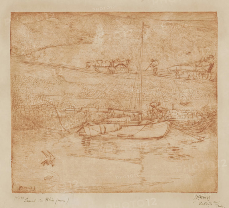 Canal near Katwijk aan Zee (original title), Small sailboat in the water near the dunes, print, annotation: 'N10 Canal du Rhin, mer', annotation: 'J. Th. Toorop, Katwijk sur, printmaker: Jan Toorop (signed by artist), 1901, Jan Toorop, printmaker, paper, drypoint, intaglio printmaking technique, drypoint with plate tone on zinc in red, height 139 mm x width 159 mm, dune coast, sailing-ship, sailing-boat, Katwijk (Zuid-Holland), Katwijk aan Zee, A rectangular sepia-toned drawing showing a small sailboat moored in calm water with its hull and mast sketched in fine lines, a person crouched near the boat handling lines, a stone quay or breakwater behind the boat made of irregular blocks, two horse-drawn carts and a standing figure on the shoreline above the quay, rolling hills in the background with textured hatch marks, and a few birds flying over the water.