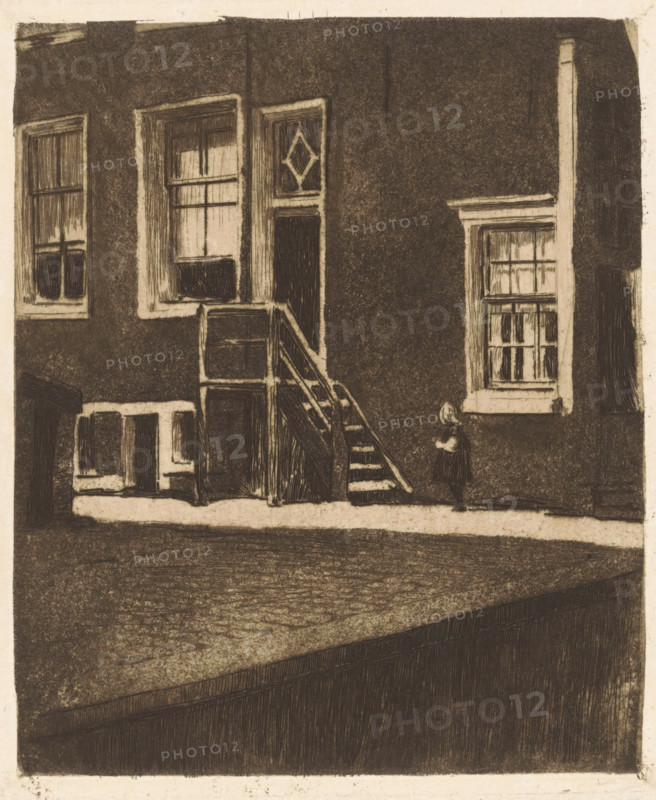 Side entrance with wooden stairs of Krom Boomssloot 69 in Amsterdam, print, The side entrance of Krom Boomssloot 69 was located on Korte Dijkstraat. A child stands in front of the stairs., watermark, printmaker: Willem Witsen, Amsterdam, c. 1906, paper, etching, aquatint, intaglio printmaking technique, height 180 mm x width 149 mm, urban housing, window, toddler, Krom Boomssloot, A dark-toned etching of a building facade shows multiple windows with heavy frames and visible panes, a narrow doorway with a diamond-shaped transom, and a wooden exterior stair with handrails leading up to a landing; a small figure wearing a dress and a bonnet stands near one window, and patches of light-colored ground contrast with the darker textured walls and foreground surface.