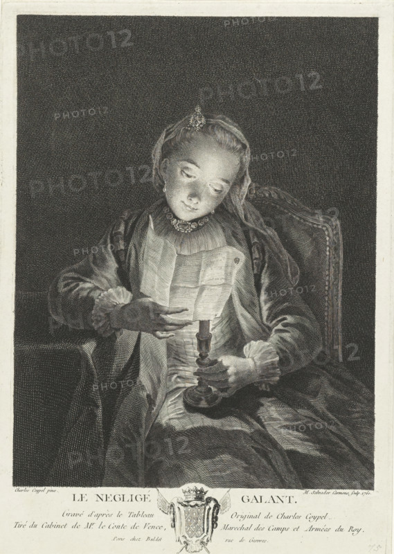 Girl reading a letter by candlelight, Le negligee galant, print, Below the scene the title and a coat of arms., printmaker: Manuel Salvador Carmona, Spain, after painting by Charles-Antoine Coypel, 1760, paper, etching, engraving, height 289 mm x width 203 mm, candle, letter, envelope, A seated young person wearing a dress with a high frilled collar and a decorative necklace holds a lit candle in a candlestick and looks down at a folded sheet held near the flame, a jeweled ornament in the hair and an earring visible, with a richly textured chair back behind and heavy draped fabric around the body, all depicted in a detailed monochrome engraving style against a dark stippled background.