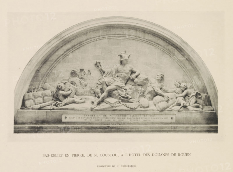 Bas relief of the Hôtel des Douanes in Rouen, depicting Hermes among merchandise, Bas-relief en pierre, de N. Coustou, a l'Hotel des Douanes de Rouen, page, photomechanical print, number: 'Pl. IX.', photographer: N. Oberlender, cliché maker: N. Oberlender (possibly), c. 1885 - in or before 1895, N. Oberlender, photographer, cliché maker, paper, collotype, photoprint, height 138 mm x width 230 mm, (story of) Mercury (Hermes), sculpture (relief, sculpture), trade, commerce and finance, A stone semicircular relief set within a rounded arch shows several sculpted human figures and decorative objects arranged along a horizontal base. At the center a seated, partially draped male figure wears a winged helmet and holds a staff in one hand while resting the other on a rock or cloth; his legs extend outward with one foot touching a rectangular object. To his left a reclining childlike figure holds a lyre near a curved ornamental element that resembles a shell or cartouche, with stacked padded s...