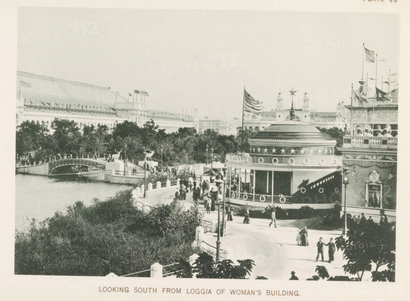 View of the World's Columbian Exposition in Chicago in 1893, Looking south from loggia of Woman's Building, page, photomechanical print, number: 'Plate 44', photographer: Charles Dudley Arnold, Chicago, photographer: HD Higinbotham, cliché maker: anonymous, 1893, North America, Illinois, paper, collotype, photoprint, height 134 mm x width 189 mm, world fair, world exhibition, World's Columbian Exposition, A waterfront scene showing a curved promenade lined with lamp posts and balustrades, with numerous people walking and standing along it, and a rounded pavilion decorated with circular and star motifs and an American flag flying from a pole nearby, while in the background a long ornate building with arches and rows of small flags stretches along the water behind leafy trees, and a decorative bridge with animal statues spans a narrow channel.