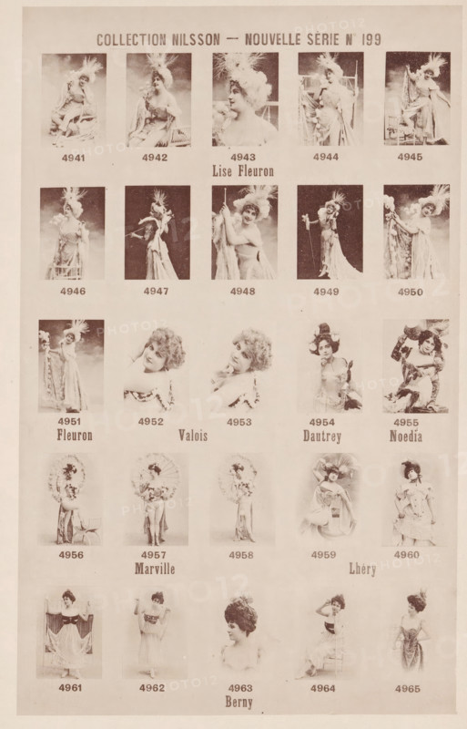 25 portraits of Lise Fleuron, Valois, Dautrey, Noedia, Marville, Lhéry and Berny, Collection Nilsson - Nouvelle Série, page, photomechanical print, number: 'No 199', c. 1894 - in or before 1899, paper, collotype, photoprint, height 240 mm x width 153 mm, historical persons - BB - woman, The image shows a vertical sheet with a grid of sepia-toned portrait photographs of women in period costumes and theatrical poses, each photo framed by a light border and arranged in rows and columns. The women wear elaborate hats or headpieces with feathers, ornate dresses, and flowing fabrics, and many hold props such as parasols, draped curtains, or staffs. Faces and upper bodies are prominent in many portraits, with some full-length poses showing long gowns and skirts. The overall background is light and plain behind the portraits, and there is a wider blank margin around the grid. The photographic style appears vintage, with soft focus and tonal variations across the small rectangular images.