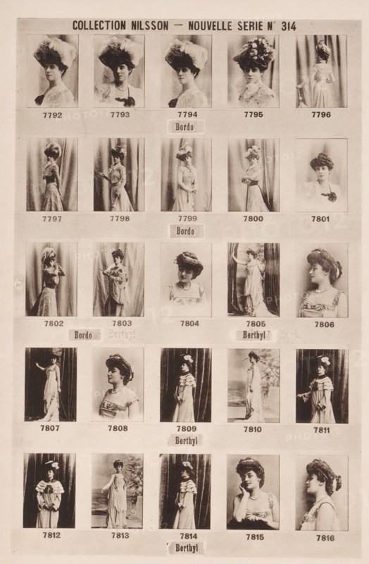 25 portraits of Bordo and Berthyl, Collection Nilsson - Nouvelle Série, page, photomechanical print, number: 'No 314', c. 1895 - in or before 1900, paper, collotype, photoprint, height 240 mm x width 154 mm, historical persons - BB - woman, A sepia-toned sheet displaying rows of small photographic portraits of women in vintage dresses and hats, each image framed with uniform margins; the top row shows five head-and-shoulder and back-view portraits with elaborate feathered and floral hats, the next two rows show standing full- and three-quarter-length poses against draped curtains with many women holding parasols, fans, or posing with hands clasped, and some wearing high-collared lace bodices; the middle rows include a mix of close-up bust portraits and full-length figures in flowing gowns, with several women shown in profile or three-quarter view and wearing necklaces or brooches; the lower rows continue with full-length and bust images, featuring women in layered dresses, ruffled slee...