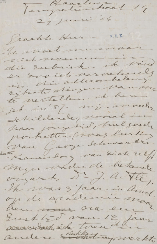 Letter to esquire Hendrik Teding van Berkhout (1879-1969), letter, writer (clerical worker): Etha Fles, Haarlem, 1914-06-29 - 1914-06-24, writer (clerical worker), materials by function, paper, ink, writing (processes), pen, height 425 mm x width 425 mm, Person, Johann Georg Schwartze, André Jolles, esquire Hendrik Teding van Berkhout (1879-1969), Joseph Alexander Fles, education, tuition of the artist (in general), family life, historical persons (portraits and scenes from the life), art trade, art shop, music, Amsterdam, A vertical sheet of aged paper covered in flowing cursive handwriting in brown ink, with lines of script filling most of the page from top to bottom; the handwriting varies in size and slant and shows occasional crossings-out and darker ink strokes, and there is a small blue stamped mark of three letters near the upper right area; the paper has a pale, slightly textured background with faint fold lines and small spots of discoloration.