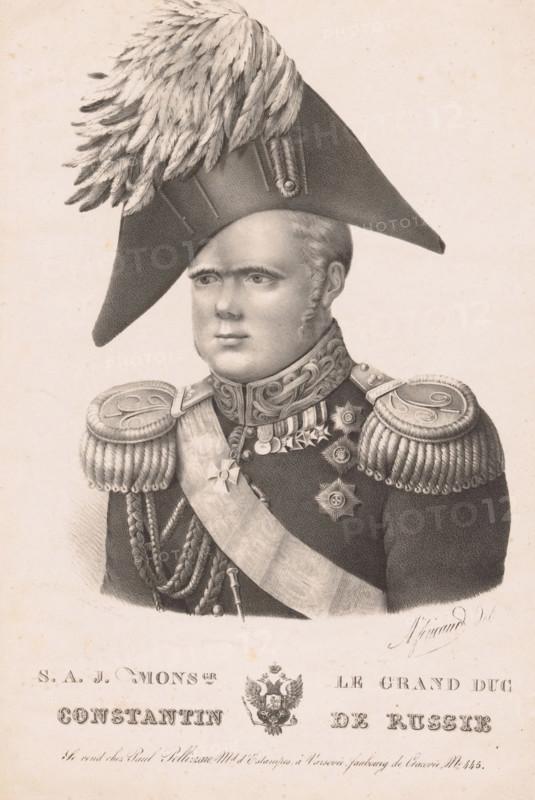 SAJ mons.gr le grand duc Constantin de Russie, Portrait of Constantine Pavlovich of Russia, print, printmaker: Auguste Foucaud, printer (person): Pierre François Ducarme, Paris, publisher: Paul Pellizzaro, Warsaw, 1825, printer (person), Mazowieckie, paper, lithography, height 340 mm x width 226 mm, Person, Constantine Pavlovich of Russia, historical persons, A monochrome portrait of a man shown from the chest up wearing an ornate military uniform and a large bicorne hat decorated with a plume of feathers; his face is round with short hair and sideburns, and he has a neutral expression while looking slightly to his left; the high collar of his uniform is richly embroidered, and he wears braided shoulder epaulettes, a sash across his chest, multiple medals and star-shaped orders pinned to his chest, and braided cords draping from his shoulder; the background is plain and the image has an aged, textured paper appearance.