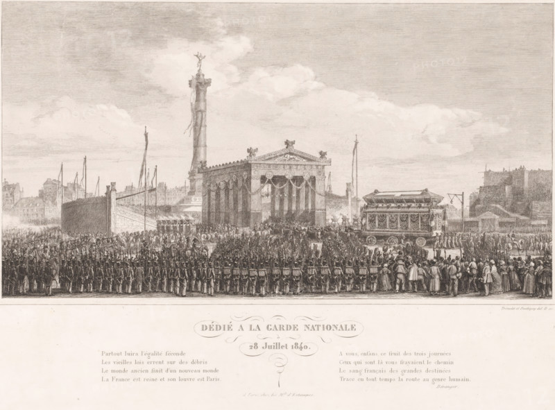 Inauguration of the Colonne de Juillet in Paris, print, printmaker: Charles-François Daubigny, France, printmaker: Trimolet, writer (clerical worker): Pierre-Jean de Béranger, publisher: unknown, Paris, 1840 - 1866, writer (clerical worker), paper, etching, engraving, height 260 mm x width 393 mm, This print is dedicated to the National Guard., public festivities, Period, 1840-07-28, A wide engraved scene showing a large crowd of uniformed soldiers standing in formation in front of an ornate classical structure with tall columns and a triangular pediment, beside a tall column topped by a statue, with flags and masts rising behind; a decorated carriage on large wheels is positioned near the structure, and numerous onlookers and figures in period dress gather at the front and sides; buildings and a cityscape form the distant background under a sky with clouds.