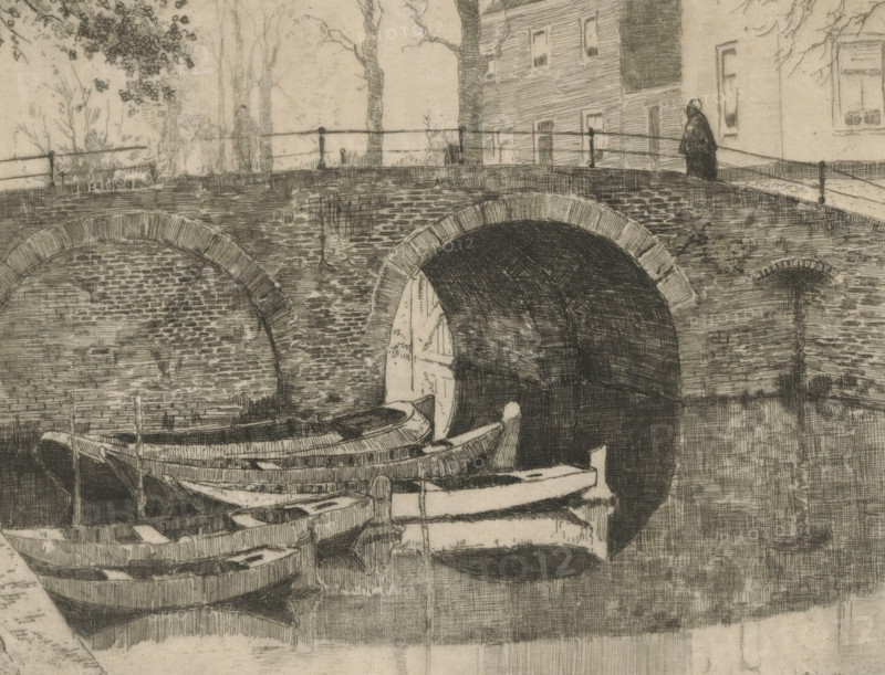 Bridge over a canal, print, Five rowing boats in the water on the left., printmaker: Cornelis Vreedenburgh, 1914, paper, etching, drypoint, intaglio printmaking technique, height 163 mm x width 194 mm, rowing-boat, canoe, bridge in city across river, canal, A monochrome etched scene shows a brick arch bridge spanning a canal with a dark tunnel beneath one arch and textured brickwork across the structure, small rowboats moored along the water in the foreground with visible planks and oars, a railing along the top of the bridge, trees and foliage behind the bridge, and a standing figure in dark clothing on the bridge near a building with visible windows and horizontal siding.