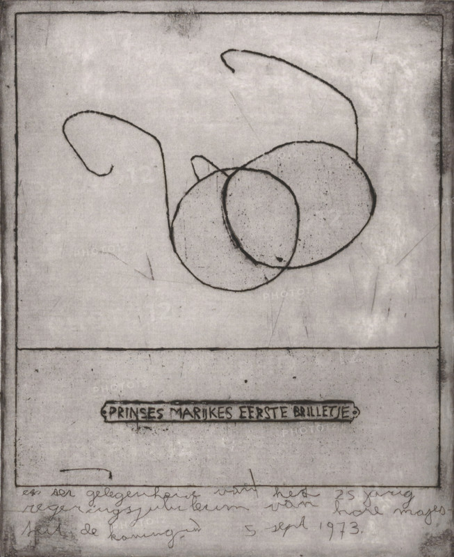 Princess Marijke's first pair of glasses, print, Glasses. Text in frame: Princess Marijke's first pair of glasses. Etching on the occasion of the 25th anniversary of the reign of Her Majesty the Queen 5 Sept. 1973, title: 'Princess Marijke's first pair of glasses. Etching on the occasion of the 25th anniversary of the reign of Her Majesty the Queen 5 Sept. 1973', annotation: 'self-printed', signature: 'Desjardijns', printmaker: Dave Desjardijn, 1973, Dave Desjardijn, printmaker, paper, etching, height 179 mm x width 145 mm, Person, Juliana of the Netherlands, royal house, Netherlands, Period, 1973-09-05, A rectangular grayscale image divided by thin dark lines into three horizontal panels with the top panel showing two overlapping oval shapes outlined in a dark rough line and connected to a looping curved line that extends upward and sideways, the middle panel mostly empty with a small elongated dark rounded plaque centered near its top edge, and the bottom panel containing faint cursi...