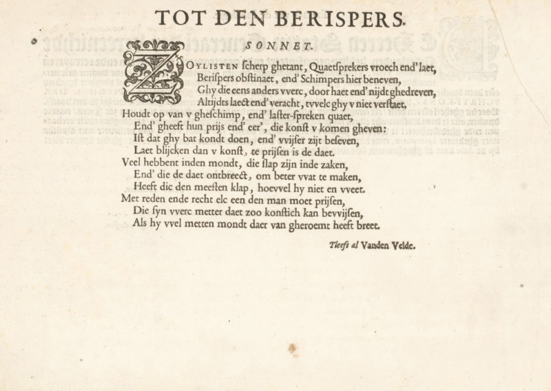 To the Critic. Sonnet, Sonnet by Jan van de Velde, Mirror of the Art of Writing, album page, text sheet, Text sheet with a sonnet by Jan van de Velde titled: To the Critic. The text begins with a decorated initial Z and is signed: T'leeft al Vanden Velde. The text sheet is part of an album., writer (clerical worker): Jan van de Velde (I), publisher: Jan van de Velde (I), Rotterdam, 1605, Jan van de Velde (I), writer (clerical worker), publisher, paper, letterpress printing, woodcut, text in letterpress, height 210 mm x width 315 mm, initial, A sheet of aged paper with a column of printed lines and a decorative ornate initial near the top center, surrounded by faded ink impressions and slight smudging, with a wide blank margin below and small scattered spots and stains across the surface, and a narrow darker crease near the top right edge.