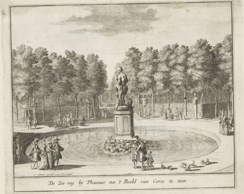 Six-way intersection at the statue of Faunus, The Six-way road near Phanus to be seen after the Statue of Ceres, The Splendor of the Netherlands, Or the Pleasure Garden founded by HBM William III at Het Loo, print, album page, View of the statue of Faunus where six roads meet in the gardens of Het Loo Palace. Print is part of an album., printmaker: Laurens Scherm, Amsterdam, publisher: Carel Allard, grantor of privilege: States of Holland and West Friesland, 1689 - 1701, 1702, paper, etching, height 171 mm x width 206 mm, satyrs, fauns, Sileni, French or architectonic garden, formal garden, Apeldoorn, Paleis Het Loo, A large rectangular engraving shows a formal garden scene with a circular pool at the center and a sculpted pedestal rising from its middle topped by a multi-figure statue; water jets and carved ornamentation surround the base of the pedestal. Figures in period dress walk and converse around the pool and along paths, some in small groups and some accompanied by children. T...