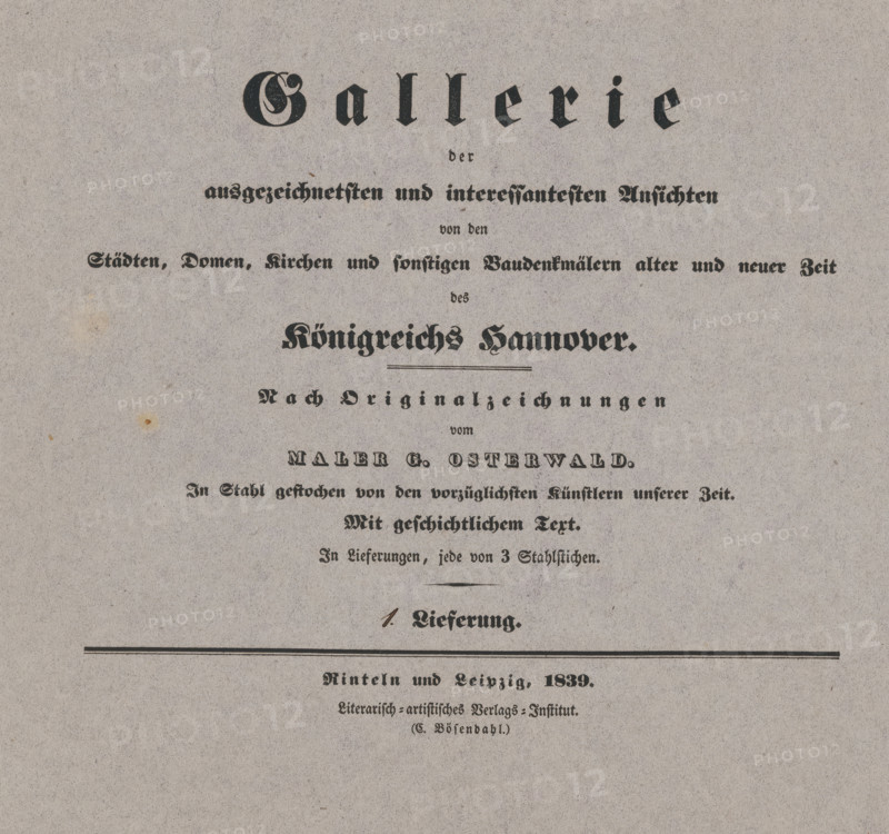 Cover with three prints of places and buildings in the Kingdom of Hannover, Gallery of historical and interesting views of the towns, cathedrals, churches and sons of Baudensmälern alter und neuer Zeit des Königreichs Hannover, wrapper, Cover with three prints., publisher: Bösendahl, C., Leipzig, 1839, Saxony, paper, letterpress printing, height 234 mm x width 285 mm, A sheet of aged paper with a vertical layout showing multiple lines of black ornate printed text in different decorative fonts varying in size and weight, centered across the page; the paper surface has a grainy texture with small speckles and faint stains, and there are thin horizontal rules separating sections of the page.