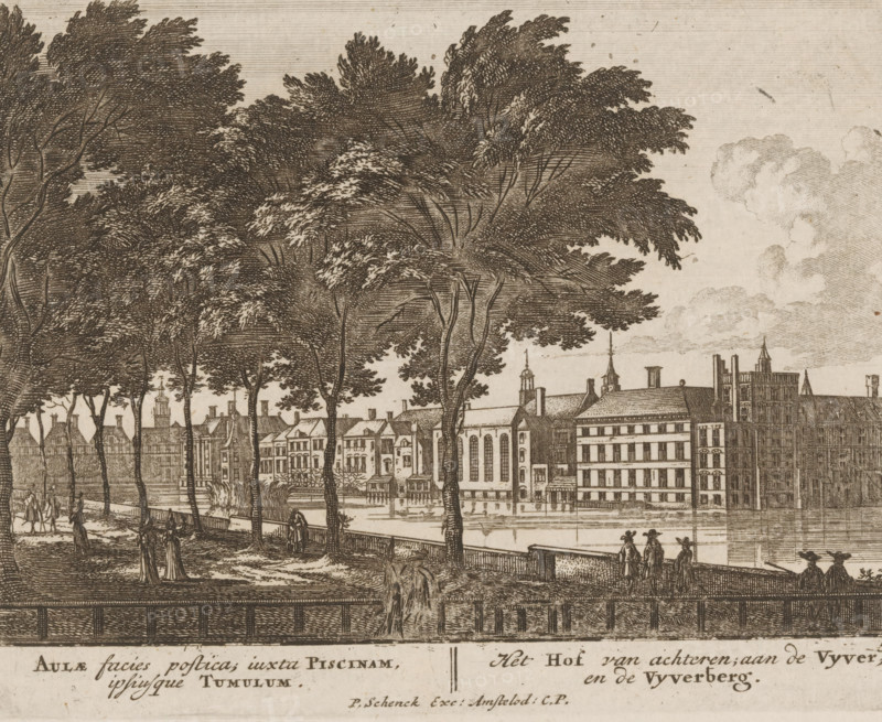 Aulae facies prostica, iuxta Piscinam, ipsiusque Tumulum, Het Hof van achteren, aan de Vyver, en de Vyverberg, Gezicht op het Buitenhof en de Vijverberg, Viervoudig schouwspel van wonderen, Admirandorum Quadruplex Spectaculum, print, Series number, 50, 71, printmaker: Jan van Call (I), Amsterdam, publisher: Pieter Schenk (I), grantor of privilege: Staten van Holland en West-Friesland, c. 1700, paper, etching, height 130 mm x width 167 mm, Other state also used in: Call, 1700. The title page, dedication, and portrait of Frederick of Saxony were engraved by Pieter Schenk (I). The other prints in this series are, as indicated on the title page, by Jan van Call (I)., city-view, and landscape with man-made constructions, civic architecture, edifices, dwellings, The Hague, Vijverberg, Buitenhof, Hofvijver, A wide riverside scene rendered in a monochrome etching shows tall trees with dense canopies lining a walkway by the water, their trunks rising from a shaded path where small groups of peo...