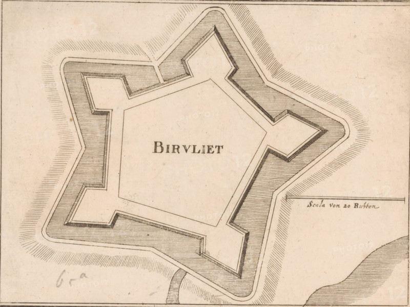 Fortress map of Biervliet, Birvliet, area plan, print, Fortress map of Biervliet. On the right a scale stick: Scala von 20 Ruhten., printmaker: Caspar Merian, Frankfurt am Main, after design by Johann Merck, 1654 - c. 1700, Hessen, paper, etching, height 135 mm x width 258 mm, Print used in: Zeiller, Martin. MZ Topographia Germaniae-Inferioris vel Circuli-Burgundici, 1659. Or in one of the two later editions of this publication which, although the year 1659 is mentioned therein as the year of publication, were published in ca. 1670 and ca. 1700 respectively., maps of cities, fortified city, Biervliet, A beige-toned map fragment showing a geometric fortification with thick outlined walls forming a star-like shape and shaded inner ramparts, hatched lines indicating earthworks radiating outward, angular bastions and recessed chambers, narrow walkways along the inner perimeter, and areas of cross-hatching to show depth, all drawn with fine dark ink lines on aged paper.