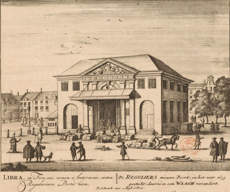View of the Regulierswaag in Amsterdam, The Reguliers new Gate, founded in the year 1655, later changed into a Weigh House, Libra, in Foro, cui nomen à butyraceis, antea Regularium Porta nova, 100 Image of the most important buildings of Amsterdam, print, Series number, 92, 100, View of the Regulierswaag, also known as the Butter Weigh House or the Weigh House on the Butter Market, in Amsterdam. This weigh house stood on the Butter Market, the current Rembrandtplein, and was located in the former Third Reguliers Gate. Below the image, the title in Latin and Dutch., printmaker, grantor of privilege, Barent Greve, paper, etching, engraving, height 162 mm x width 192 mm, Numbered state of print also used in: 100 Illustratiee der principe bouwen van Amsterdam. Amsterdam, Pieter Schenk (I), sa 1757-1766.* *In the second edition, published by Barent Greve, only the title print has been modified. The other prints have remained unchanged., square, circus, etc. (city(-scape) with figures, staff...
