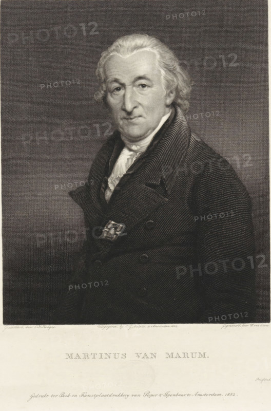 Portrait of Martinus van Marum, print, Portrait of the chemist and physicist Martinus van Marum., inscription: 'Presented to the municipal government of the City of Amsterdam, by the undersigned as publisher in accordance with Art. 6 die, Act of 17 January 1817., Amsterdam 22 June 1832, CG Sulpke', stamp: 'Awarded by KN Institute Fourth Class MDCCCXXXI', printmaker: Willem van Senus, after painting by Charles Howard Hodges, publisher: CG Sulpce, Amsterdam, printer (person): Pieper & Ipenbuur, dedicated to: City of Amsterdam, 1832-06-21, printer (person), materials by function, paper, ink, etching, engraving, pen, engraving and pen in brown, proof, height 260 mm x width 203 mm, Person, Martinus van Marum, A monochrome engraved portrait of an older man shown from the waist up, turned slightly to his right, with wavy light hair combed back and side curls, a lined face and a neutral expression; he wears a dark high-collared coat with textured fabric and a folded white cravat at his neck, a...