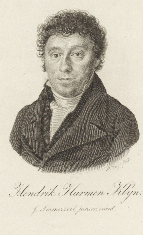 Portrait of Hendrik Harmen Klijn, print, Portrait of the Amsterdam poet and sugar refiner Hendrik Harmen Klijn., printmaker: Philippus Velijn, Netherlands, publisher: Johannes Immerzeel, 1824, paper, etching, engraving, etching and engraving, height 133 mm x width 101 mm, Print according to Van Someren also used in: Nederlandsche Muzen-Almanak. Rotterdam: J. Immerzeel, 1824., Person, Hendrik Harmen Klijn, economic history, sugar industry, Period, 1800 - 1856, A monochrome engraved portrait of a man shown from the chest up wearing a dark double-breasted coat with wide lapels and a high-collared shirt with a pleated front, his face detailed with fine stippling and short curly hair, eyes looking forward, faint smile, and shadowed contours around the nose and cheeks, rendered on a textured light background with decorative handwriting partially visible below the portrait.