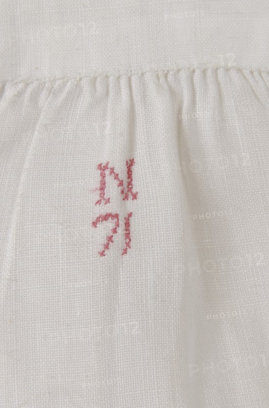 Chemise blanche de l'Empereur Napoléon III (détail)