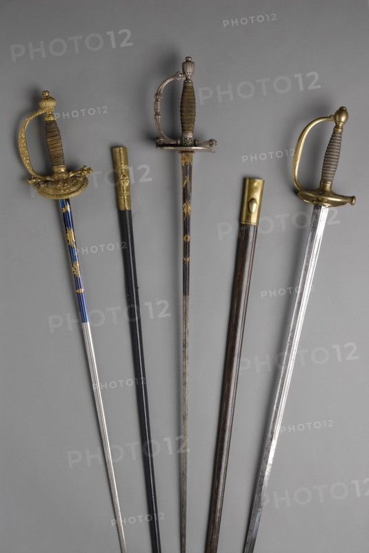 Ensemble d'épées du 19e siècle