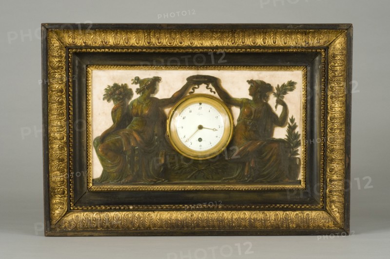 Pendule d'applique à plaque de marbre, début du 19e siècle