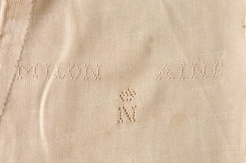 Détail de caleçon long ou collant  écru, Second Empire