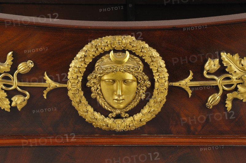 Détail de lit dit "bateau", époque Empire