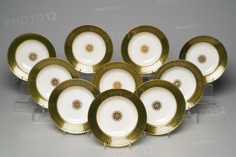 Manufacture impériale de Sèvres, Dix assiettes à soupe en porcelaine