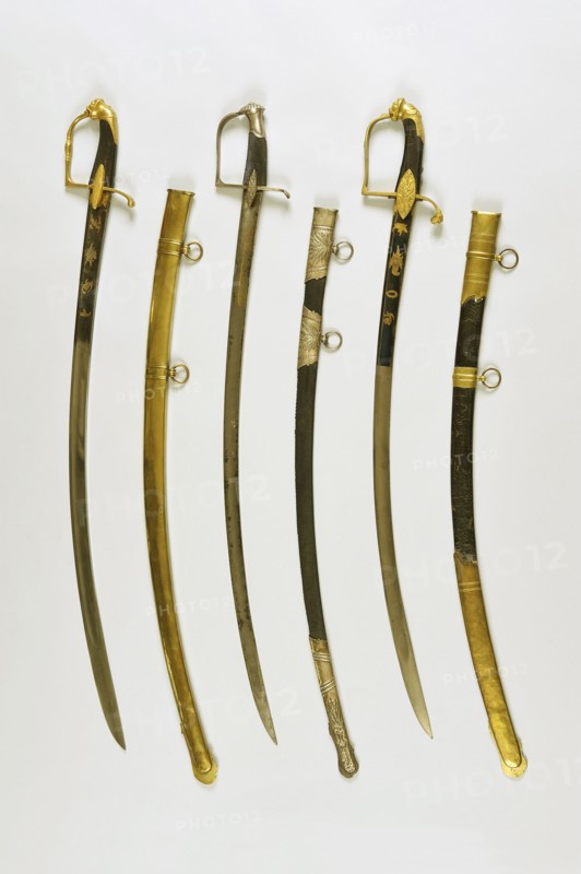 Sabres et épées