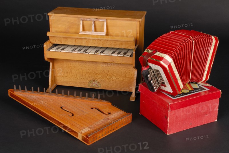 Toys : musical instruments set
