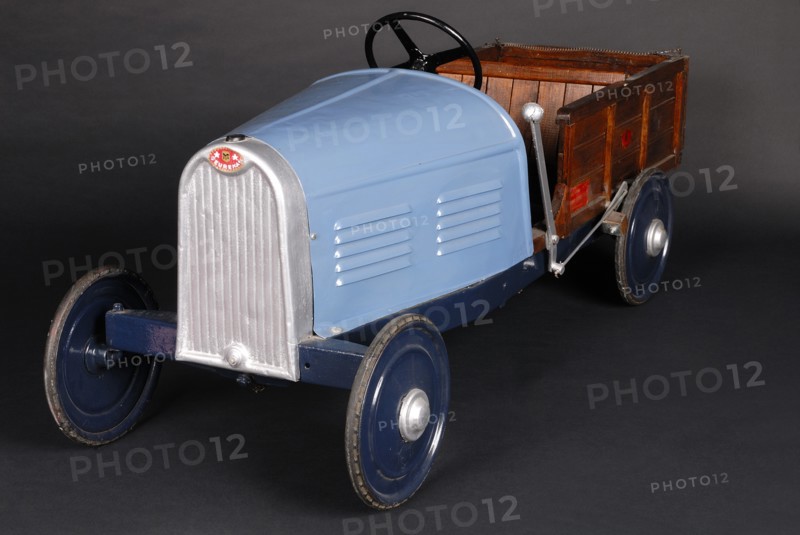 Jouet : Camionnette Bugatti à pédales