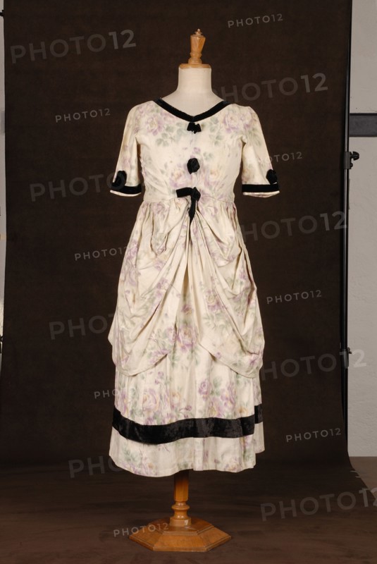 Costume de théâtre : robe de soubrette style Louis XV