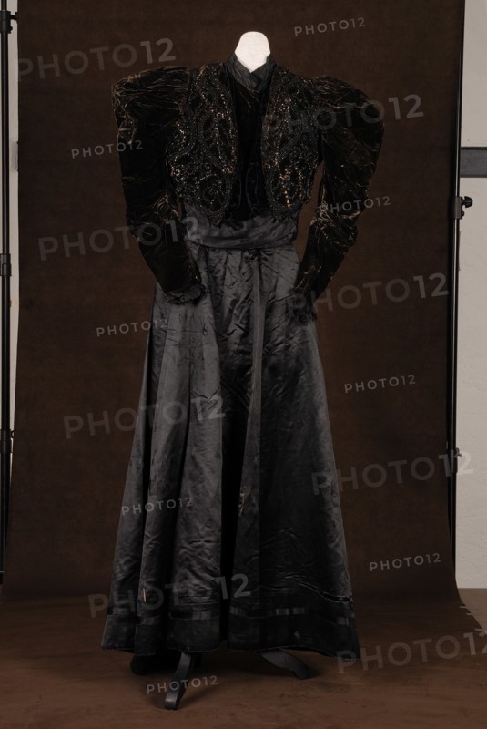 Costume de théâtre : robe 1900