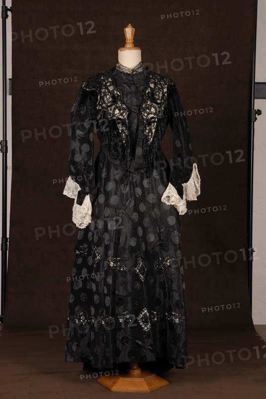 Costume de théâtre : robe 1900