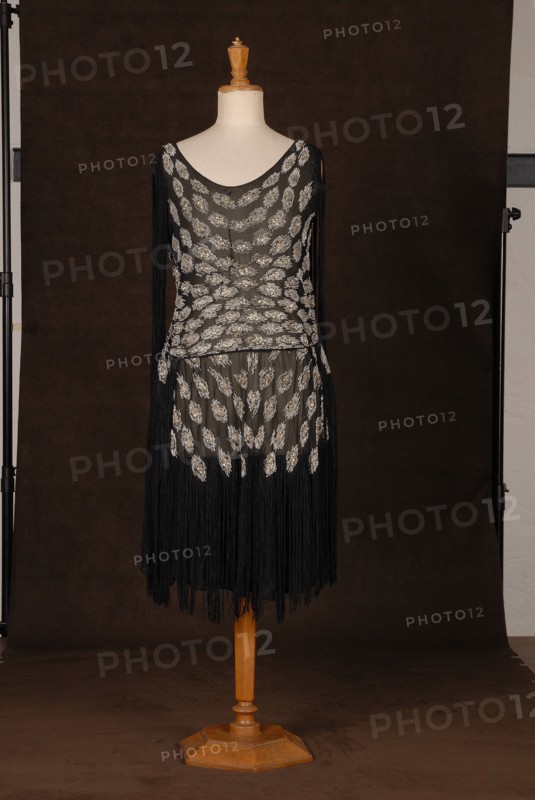 Costume de théâtre : robe 1925 noire perlée