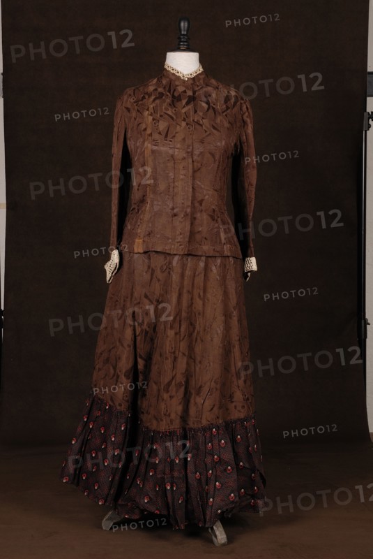 Costume de théâtre : robe 1900 marron