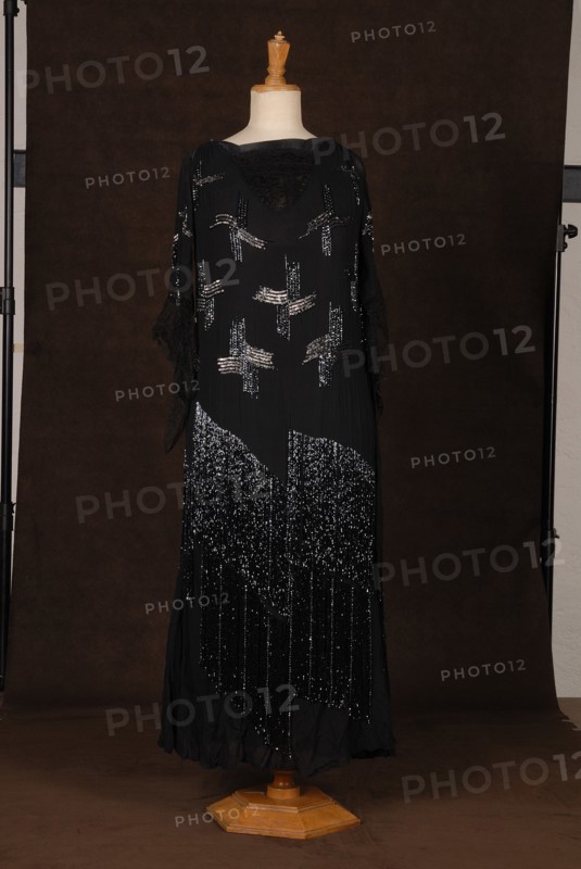 Costume de théâtre : robe 1925-1930 perlée