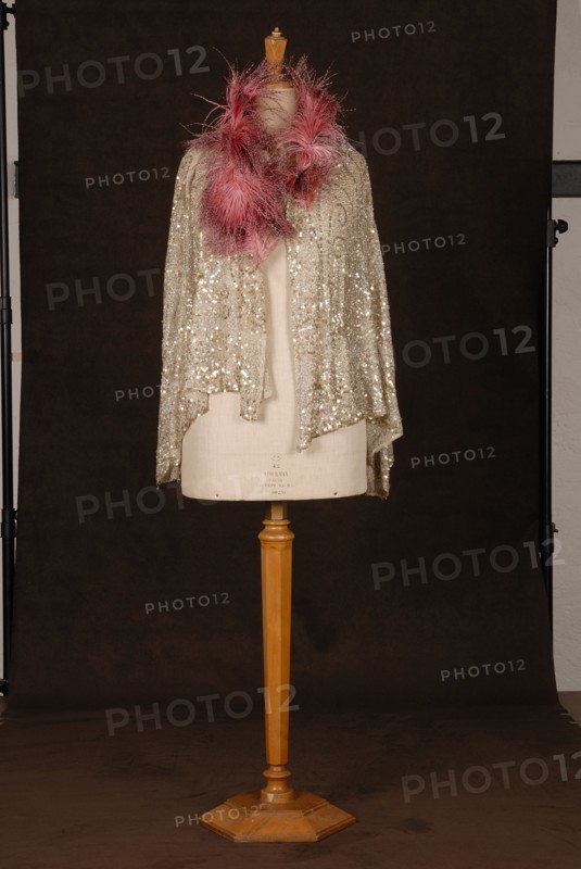 Costume de théâtre : cape de soirée 1925-1930 perlée