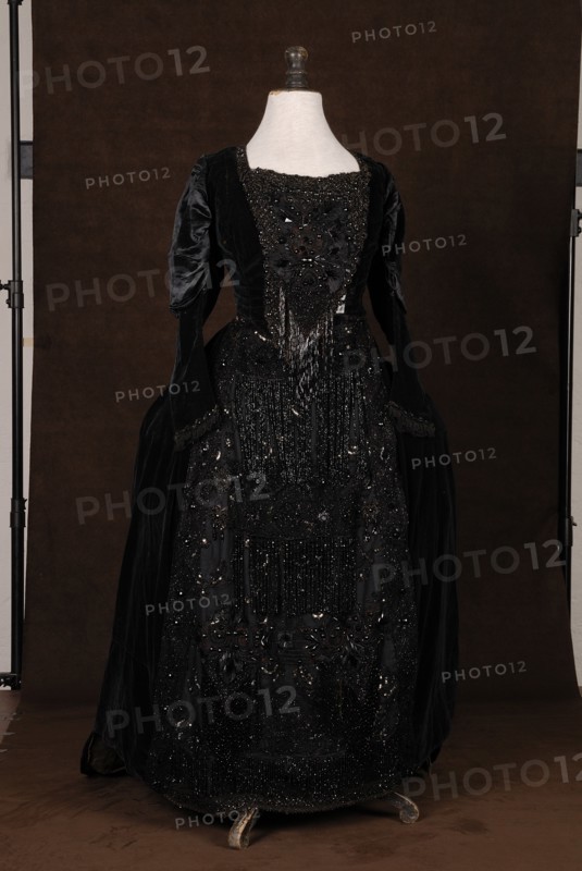 Costume de théâtre : robe style Louis XIV noire