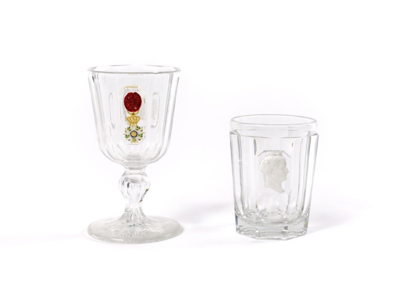 Deux verres en cristal à décor en cristallo-cérame