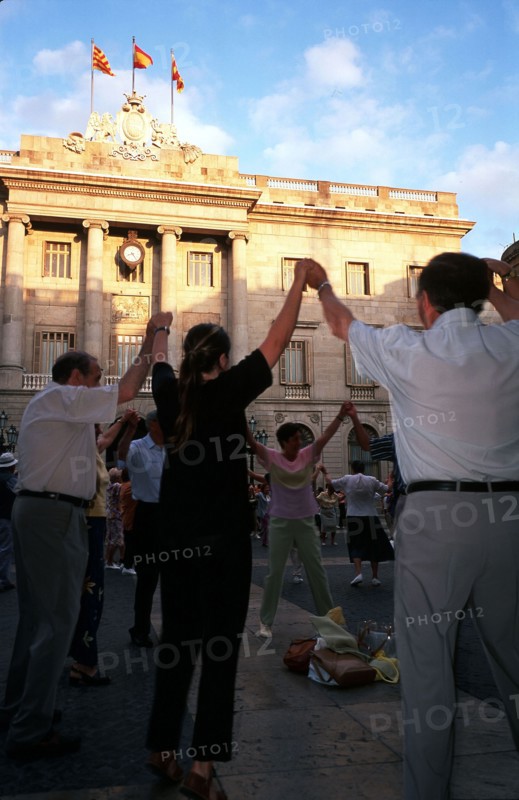 La sardane dance