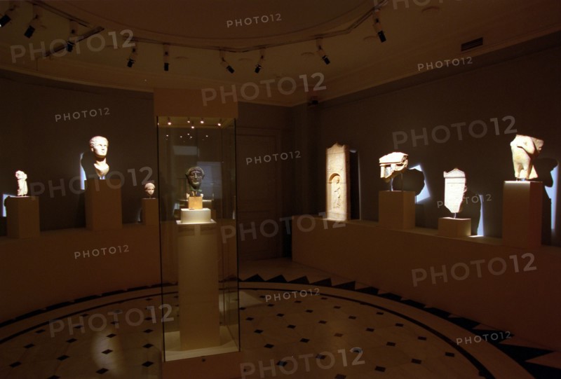 L'EXPOSITION: "LA CITE DERRIERE LA CITE" A ATHENES