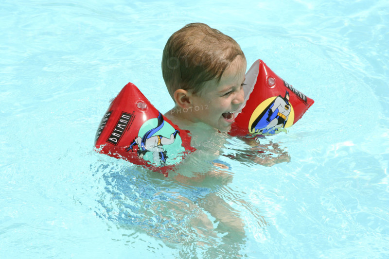 AMUSEMENT A LA PISCINE-THAILANDE