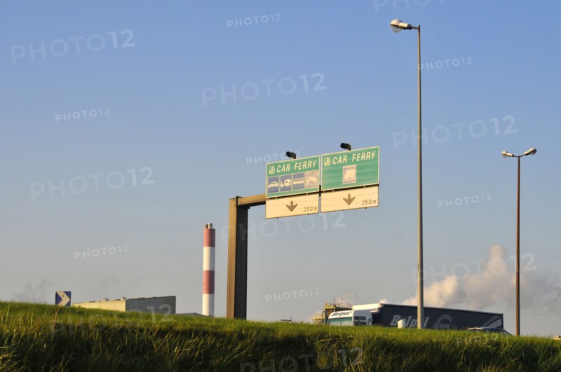Illegal migrants Calais