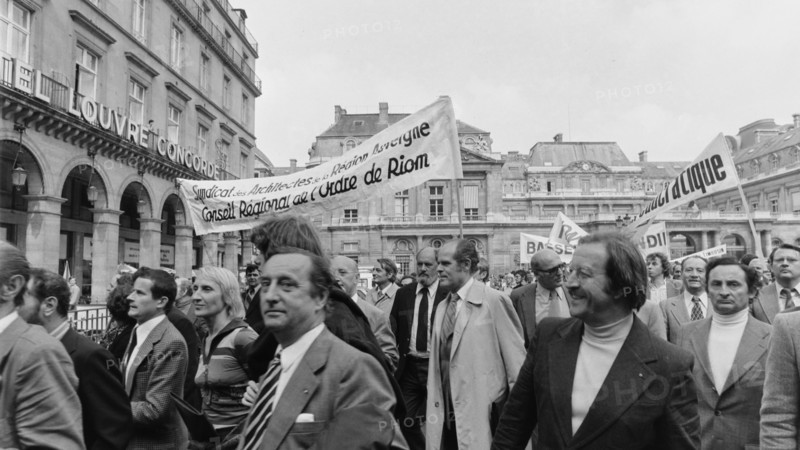 Manifestation contre le projet de loi sur l'architecture, Paris, 1975