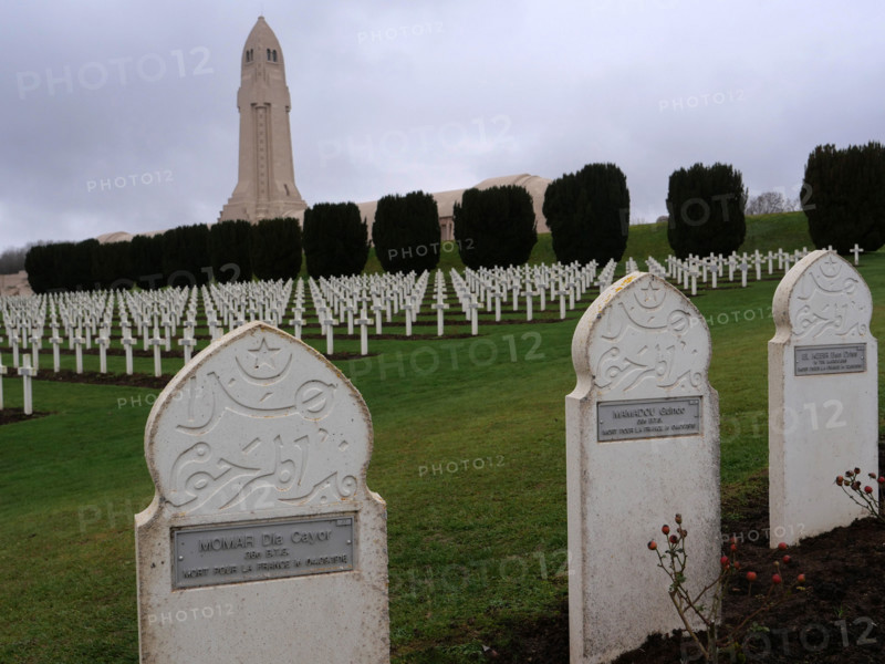FRANCE-PREMIERE GUERRE MONDIALE-NECROPOLE