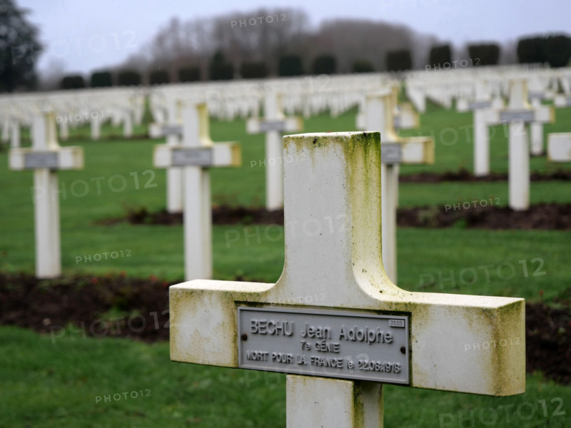 FRANCE-PREMIERE GUERRE MONDIALE-NECROPOLE