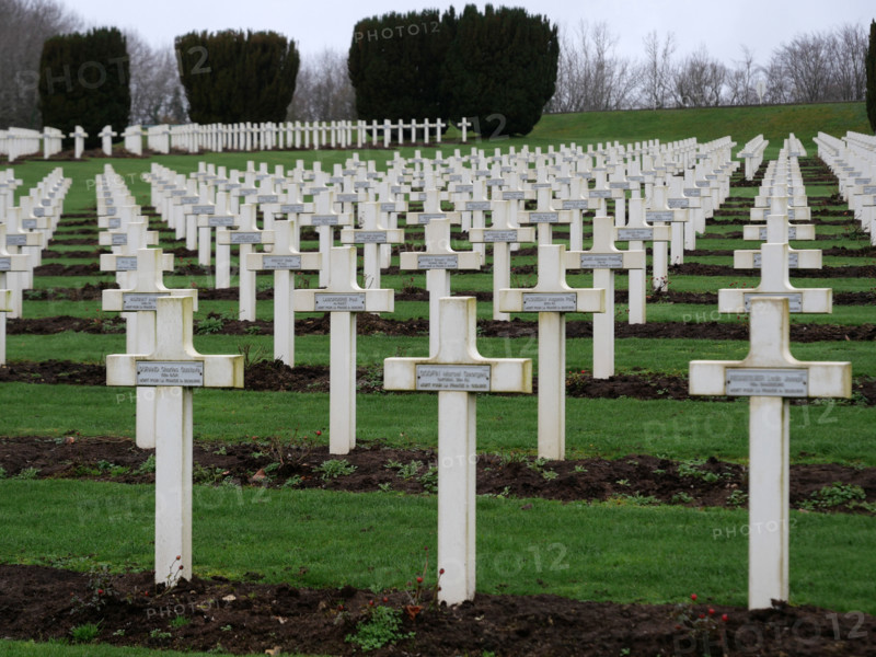 FRANCE-PREMIERE GUERRE MONDIALE-NECROPOLE