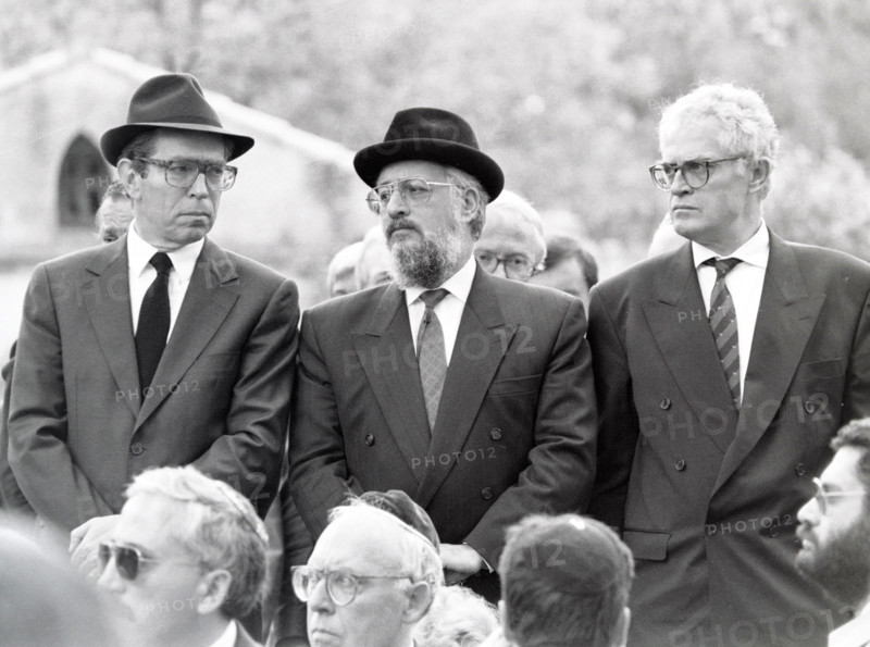 Personnalités politiques venues à Carpentras en 1990 suite à la profanation du cimetière juif de la ville