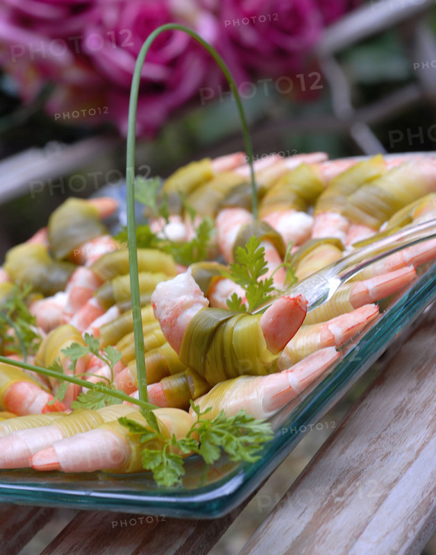 Repas en rose et vert : amuse-bouche crevettes-poireaux