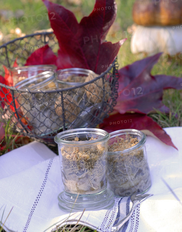 Repas forestier : crumble aux cèpes, noix et roquefort